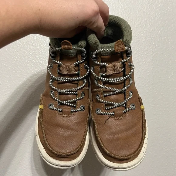 Hey Dude Bradley Leather Boots Round Moc Toe Elastic Laces Size 34//1 Big Kid - Picture 2 of 11